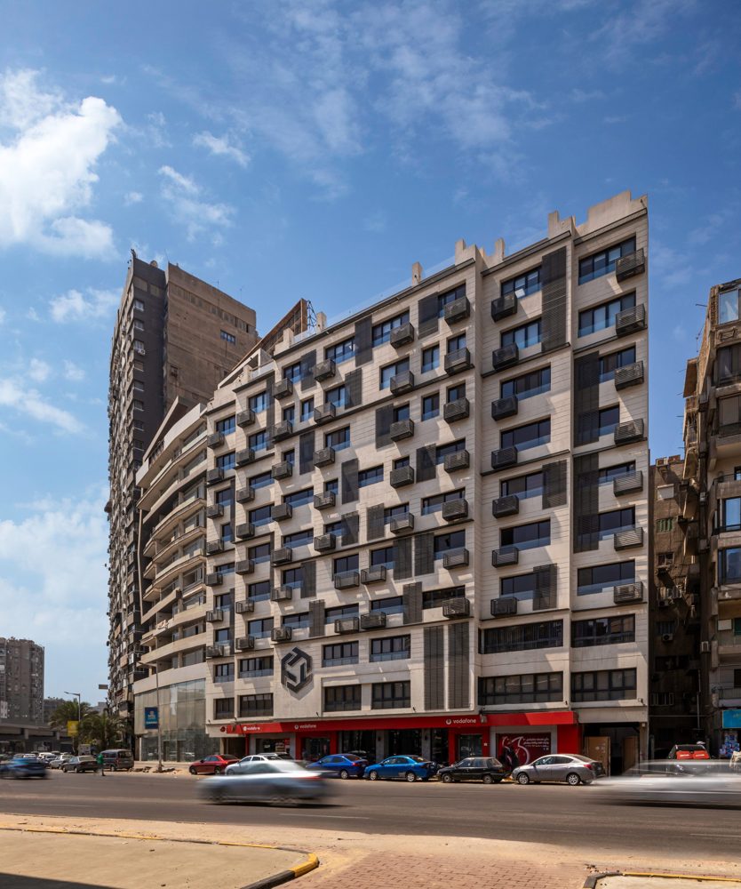 الواجهة الخارجية لمبنى ضمن المحفظة العقارية